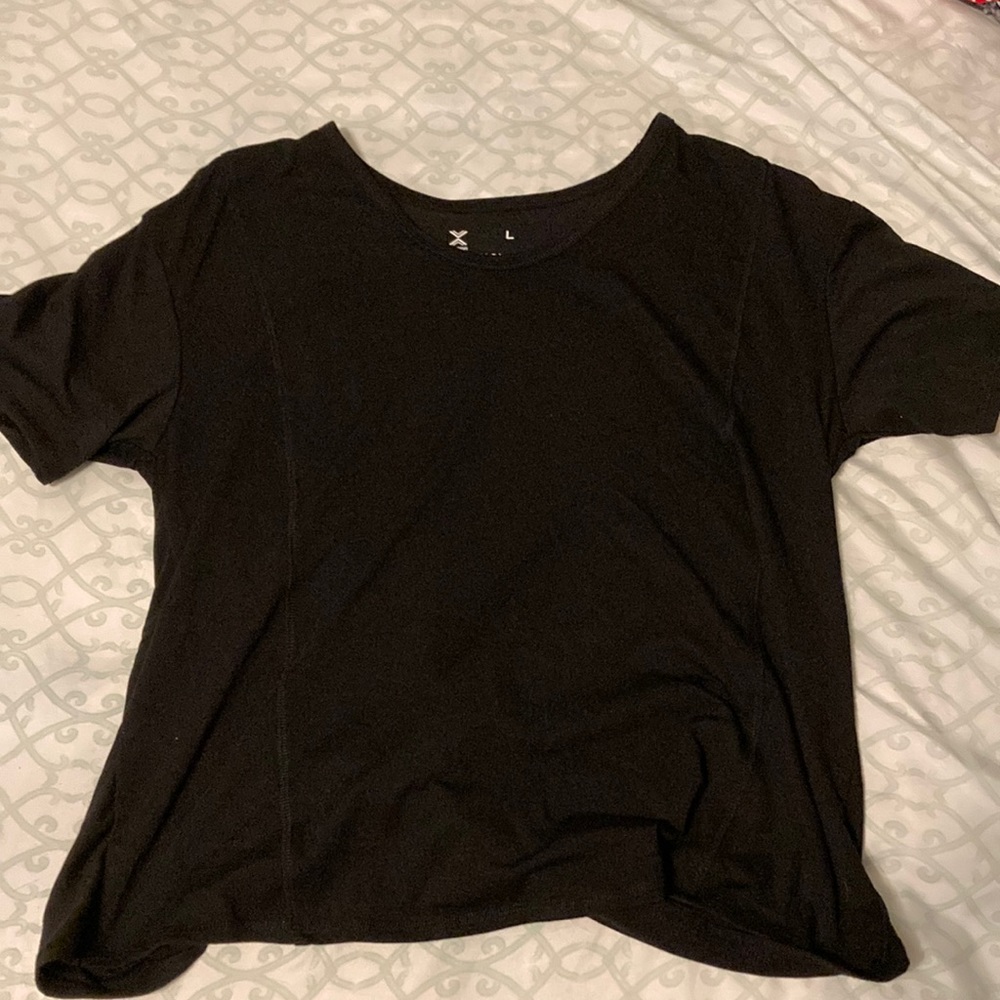 Black active shirt
